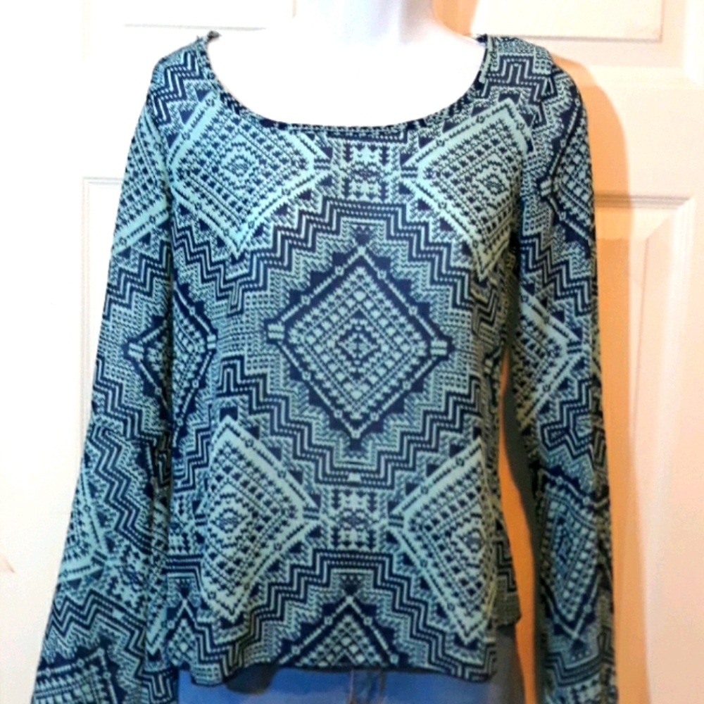 Rue 21 top.